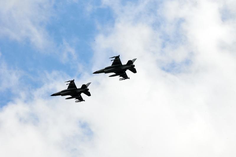 Avioane F-16