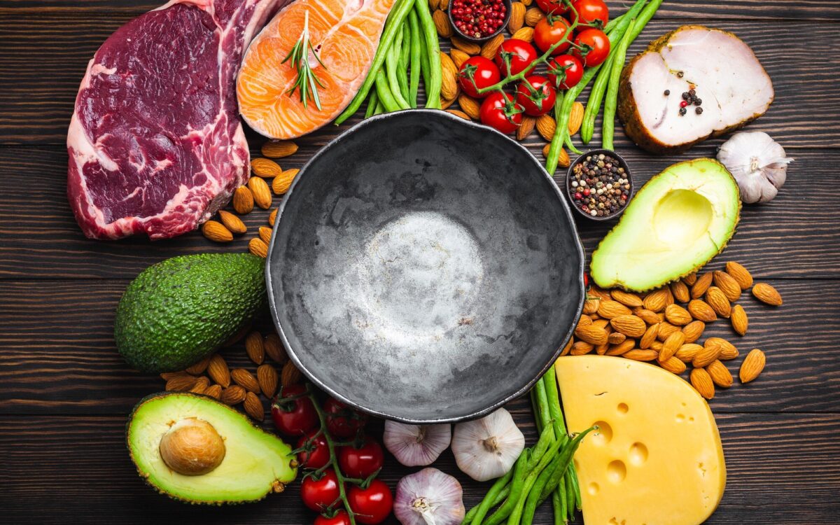 Dieta pentru slăbit fără foame: cum combini proteinele, fibrele și grăsimile sănătoase