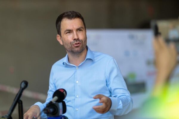 Cătălin Drulă, mesaj în maghiară după scandalul din Camera Deputaților: „De ce a ajutat UDMR extremismul să capete putere și mai mare?”