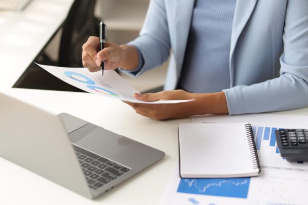 Cinci indicatori financiari pe care un antreprenor ar trebui să îi urmărească